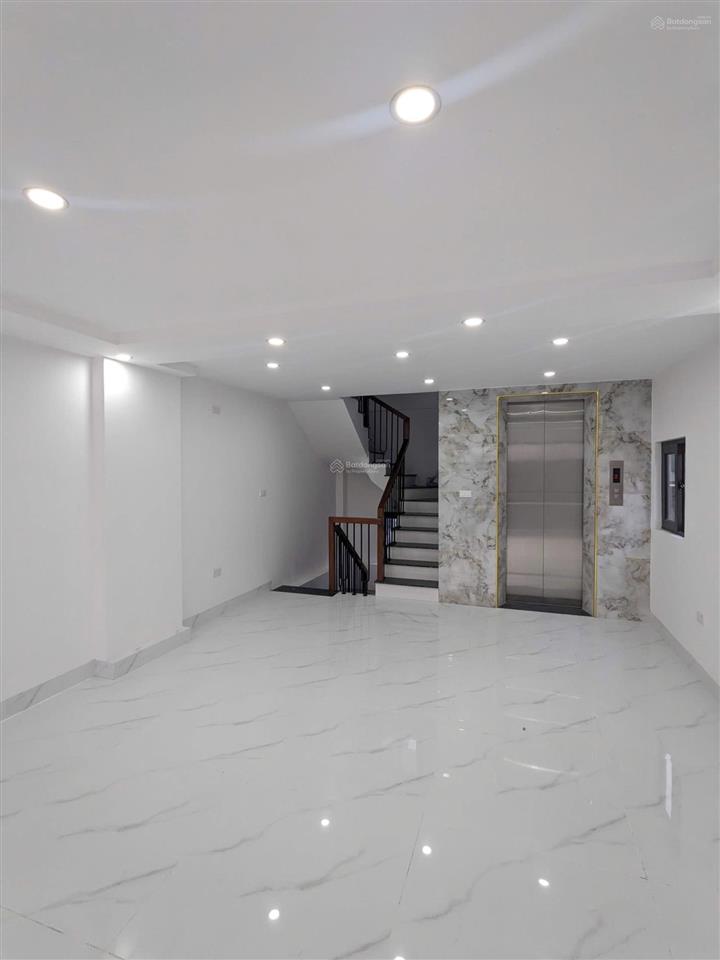 Cho thuê nr 4pn, 5wc, 50m2, 15 triệu, ở ngãi cầu, hoài đức, hà nội, đẹp xuất sắc! thang máy