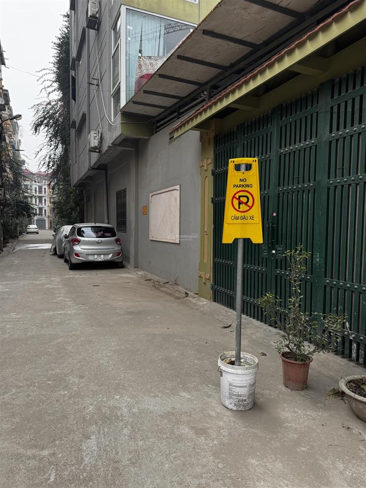 Bán đất sổ đỏ chính chủ, đường trước nhà 2 ô tô tránh, lô góc, ô tô vào nhà