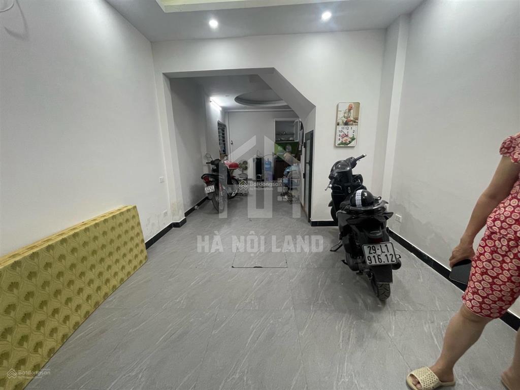 Bán nhà 4 tầg 35m2, 5 phòg ngủ, lô góc ôtô đỗ cửa, khu vân canh. giá chỉ 6.95tỷ