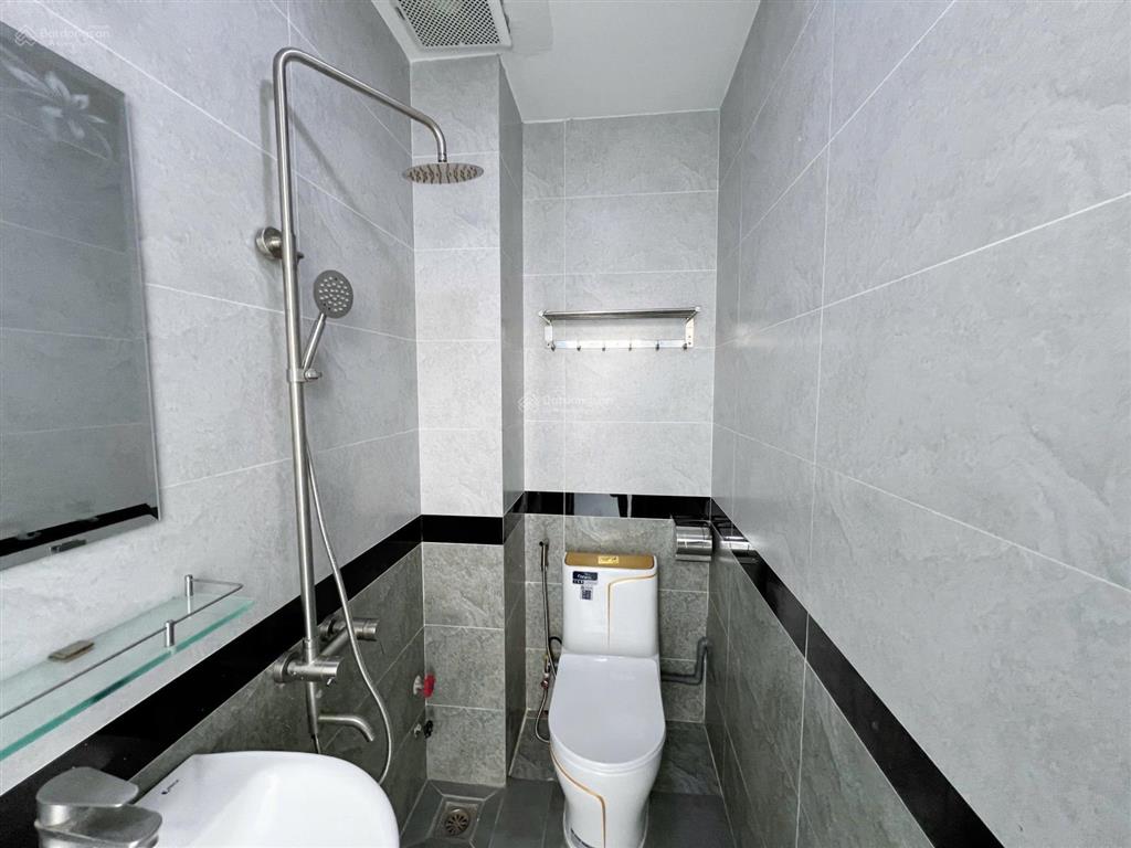 Căn hộ full nội thất 45m2 ban công & máy giặt riêng ở cách mạng tháng 8 sát bên ngã tư bảy hiền