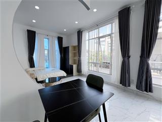 Căn hộ full nội thất 45m2 ban công & máy giặt riêng ở cách mạng tháng 8 sát bên ngã tư bảy hiền