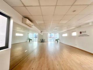Sang nhượng văn phòng 80m2 vuông vắn tại mặt phố kim mã