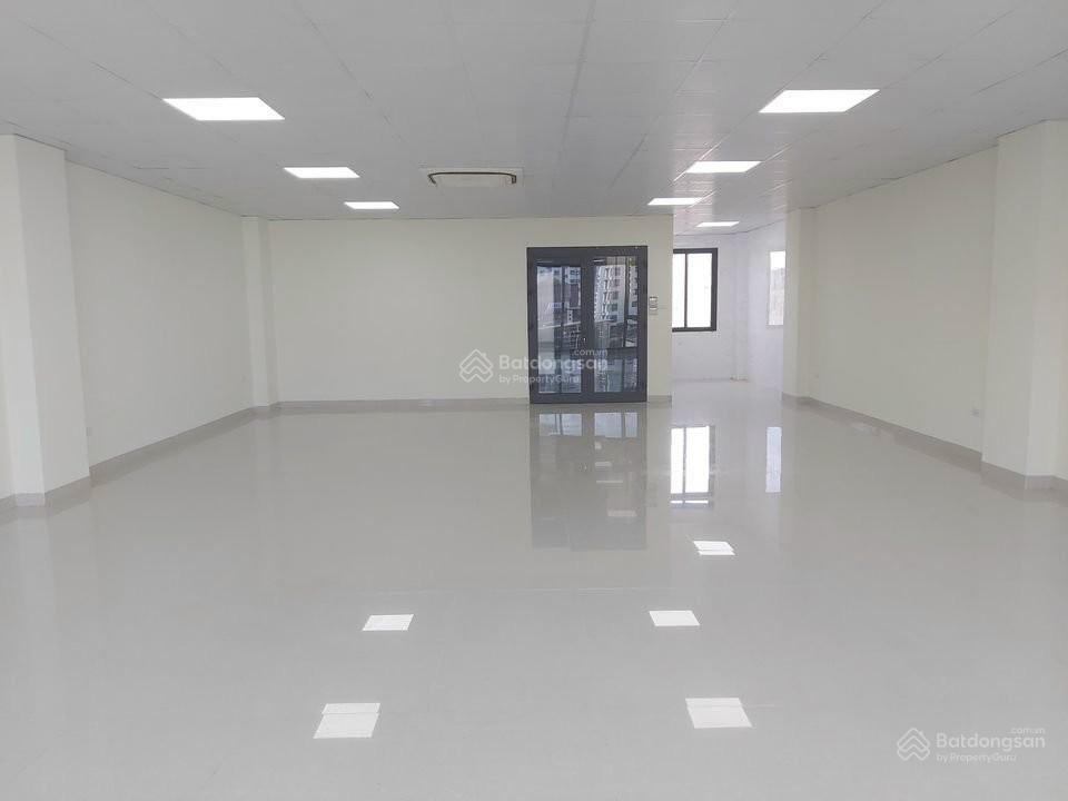 Cho thuê văn phòng tại phố kim mã, 20 triệu, 80m2, cơ bản, mặt tiền 7m