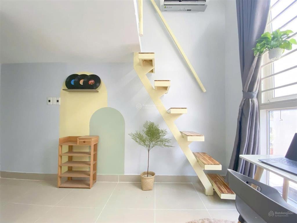 Chính chủ cho thuê gác có cửa sổ trời ngay lê quang định  phan văn trị  phạm văn đồng