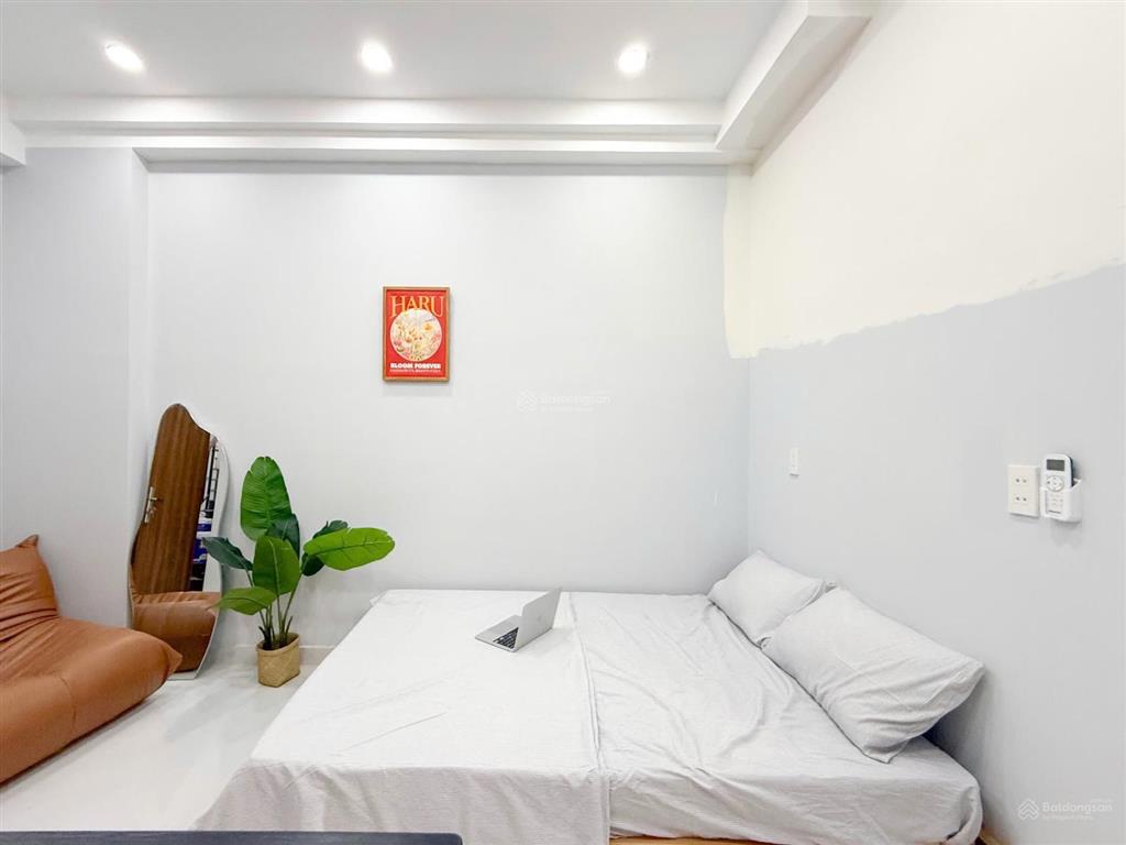 Studio ban công ngay tô hiến thành  đh bách khoa  thành thái đi quận 5, quận 3