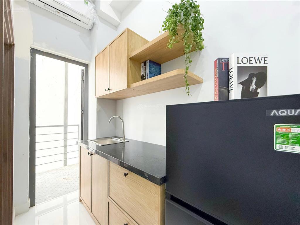 Studio ban công ngay tô hiến thành  đh bách khoa  thành thái đi quận 5, quận 3