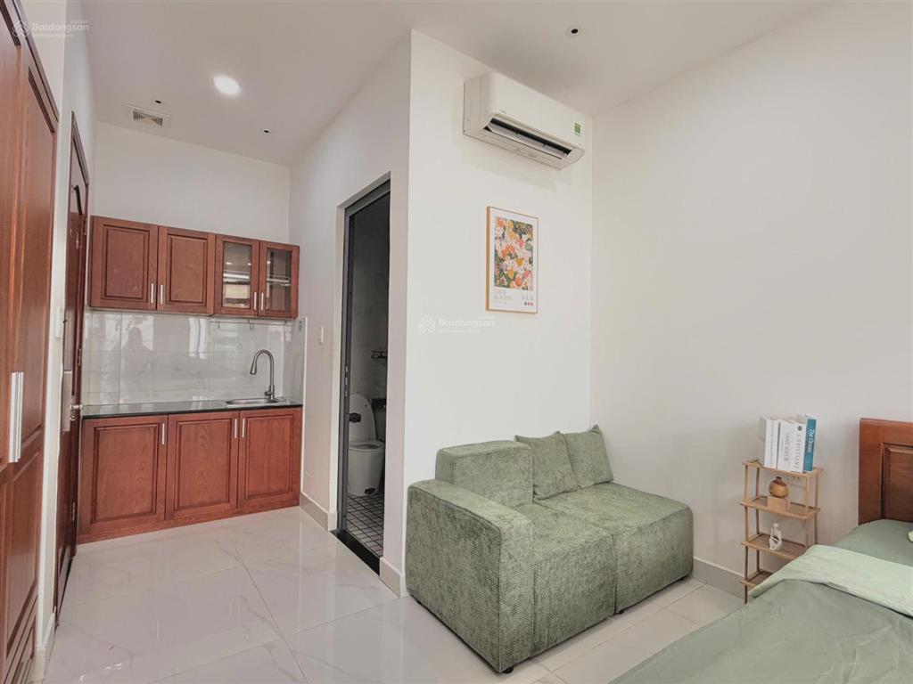 Studio ban công ngay yên thế chỉ 2 phút đi sân bay  đh hàng không  cv hoàng văn thụ
