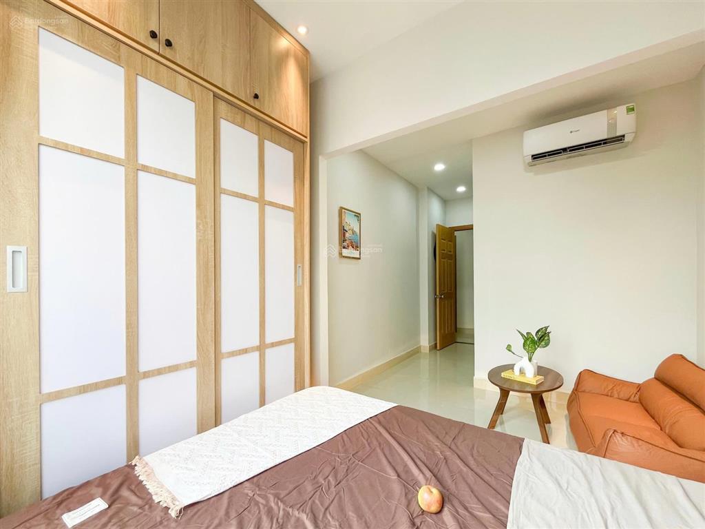 Ban công ngay phan xích long  phan đăng lưu đi bình thạnh  tân bình
