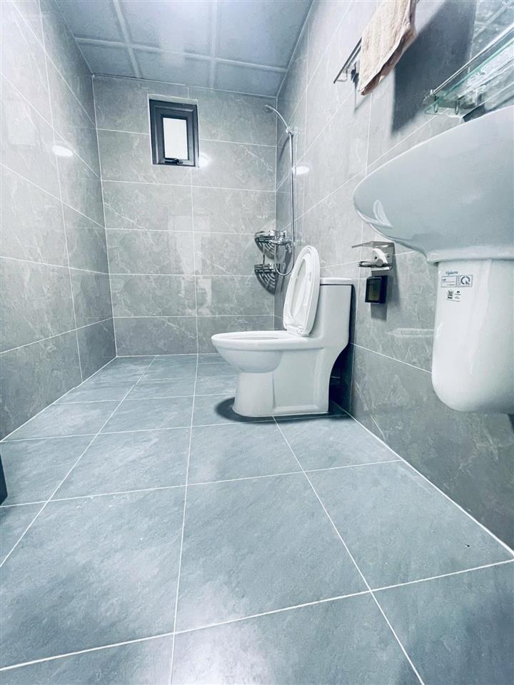 Cho thuê nhà đẹp khu geleximco lê trọng tấn giá chỉ 28tr/th