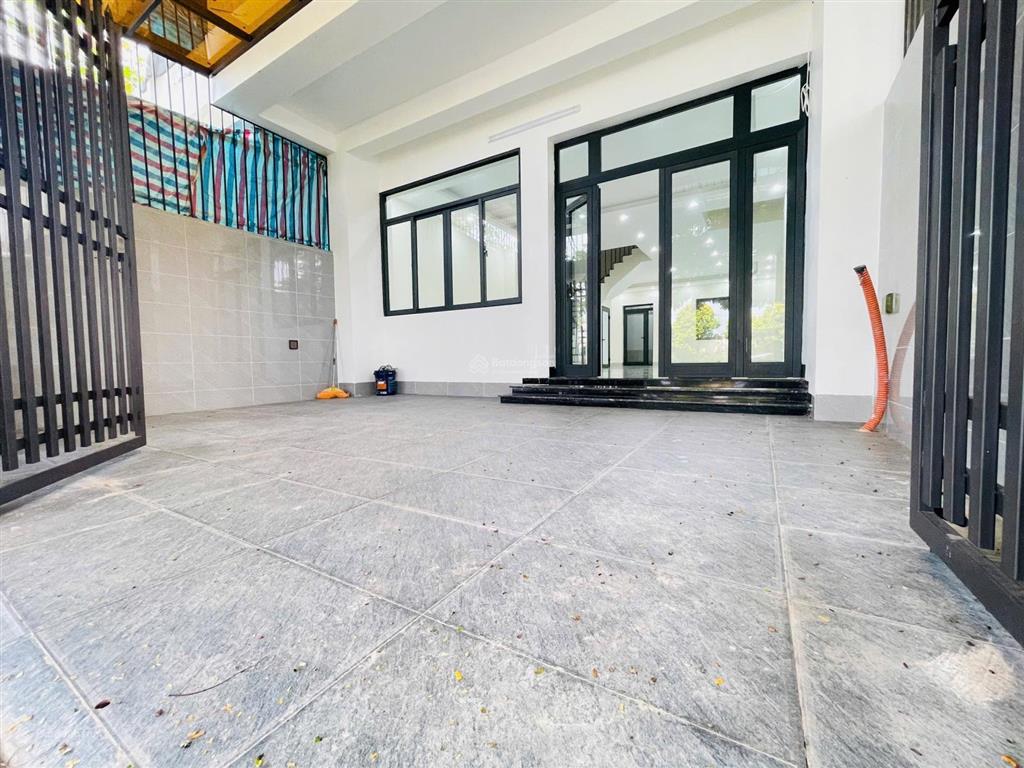 Cho thuê nhà đẹp khu geleximco lê trọng tấn giá chỉ 28tr/th