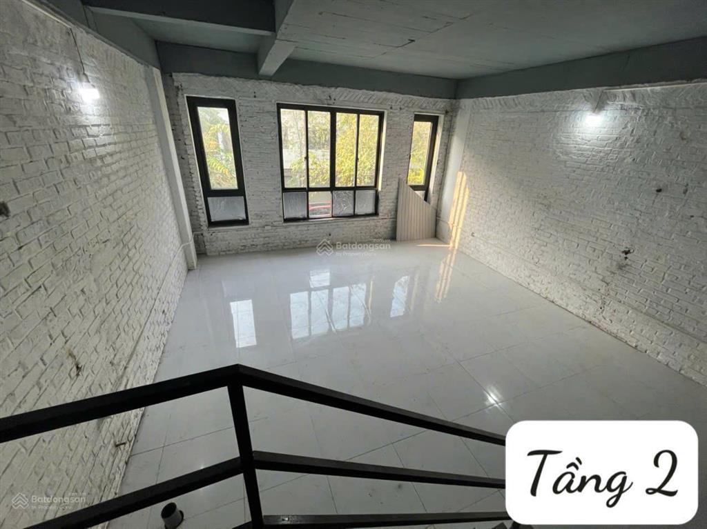 Cho thuê nhà geleximco 114m*4 tầng giá chỉ 16tr/th