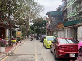 Chủ cần tiền bán nhanh căn nhà 5 tầng đẹp tại hoàn sơn  giáp khu công nghiệp đại đồng