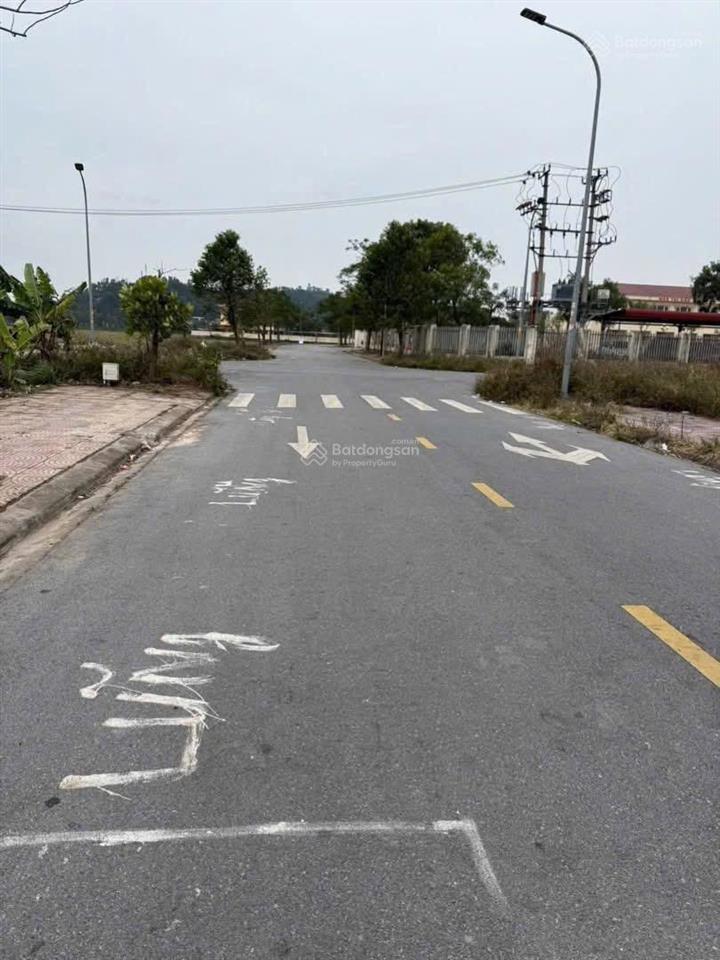 Chính chủ gửi bán lô đất đẹp sau lưng uỷ ban xã phật tích