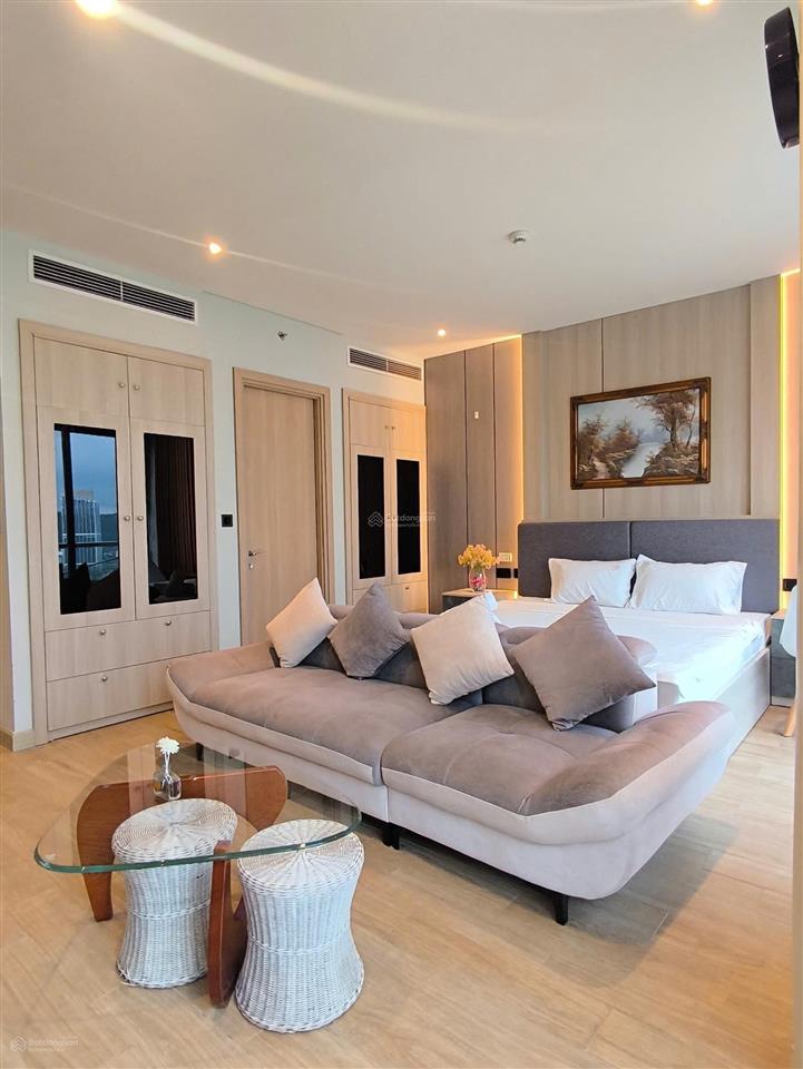 Chính chủ cần bán gấp 1 pn hướng tây nam giá 3 tỷ1xx chủ cần bán gấp có thể thương lượng giá tốt