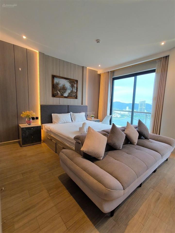 Chính chủ cần bán gấp 1 pn hướng tây nam giá 3 tỷ1xx chủ cần bán gấp có thể thương lượng giá tốt
