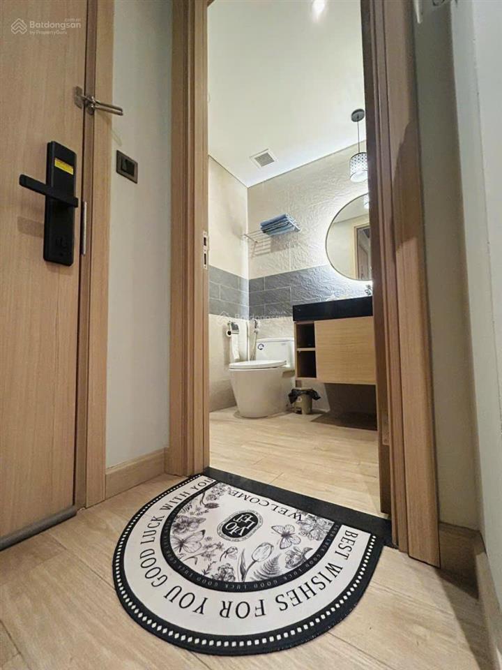 Cần bán gấp studio tòa b view biển, tầng trung