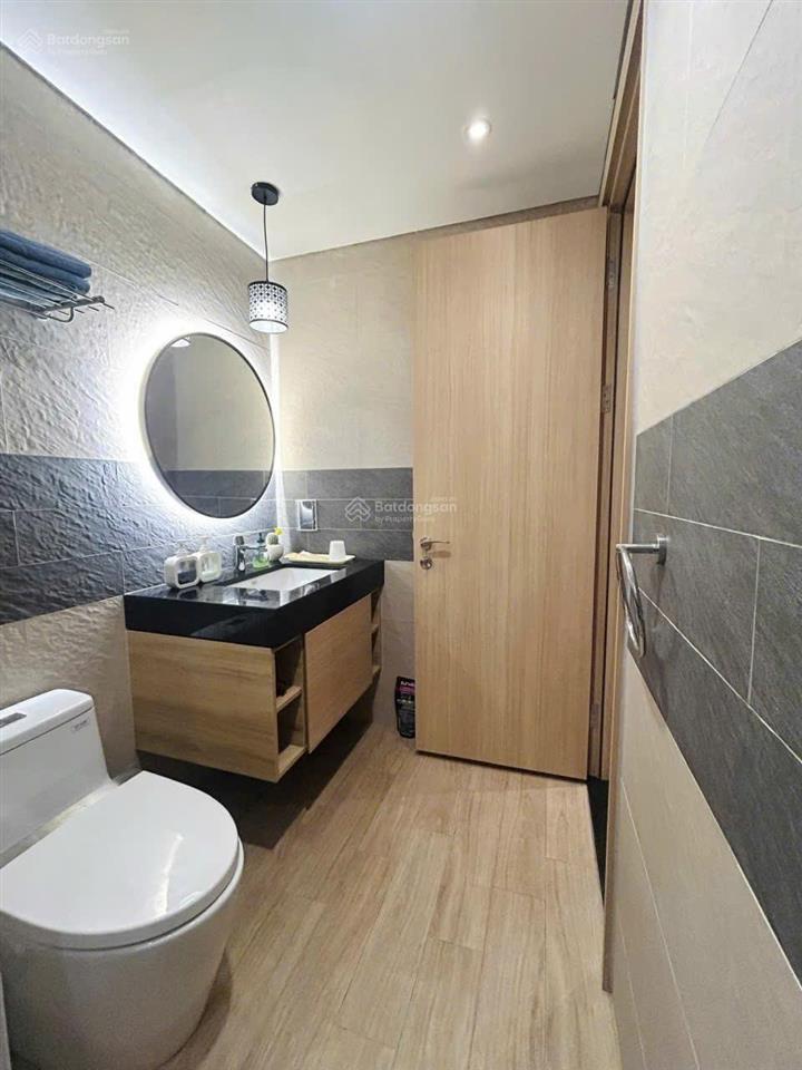 Cần bán gấp studio tòa b view biển, tầng trung