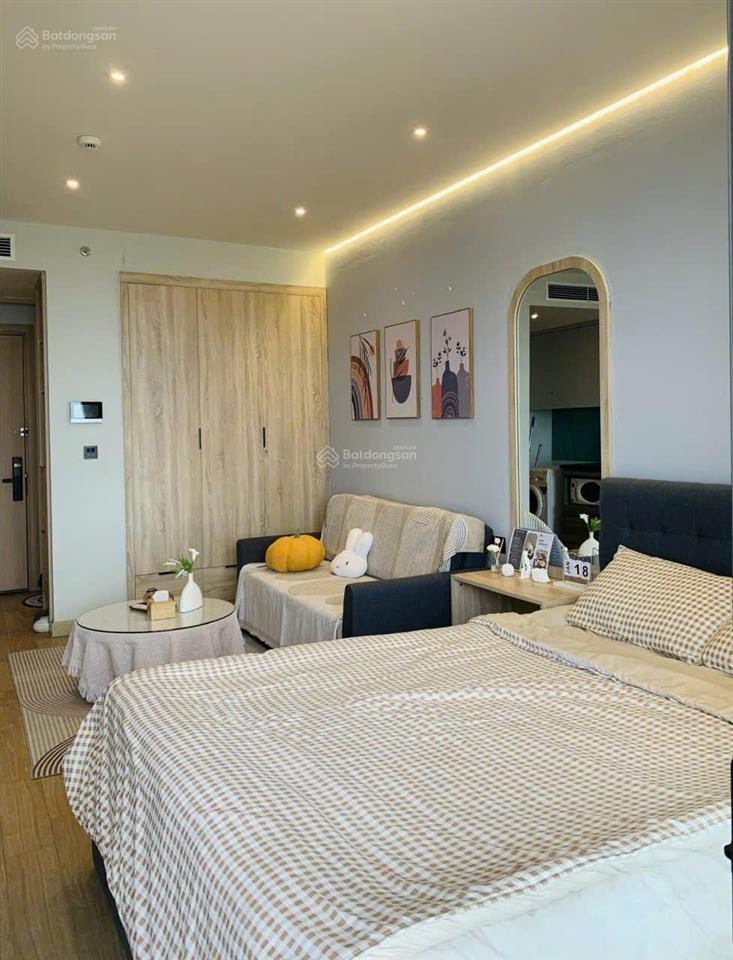 Cần bán gấp studio tòa b view biển, tầng trung