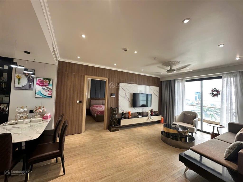 Cần cho thuê 3 pn citadines tầng cao ban công rộng
