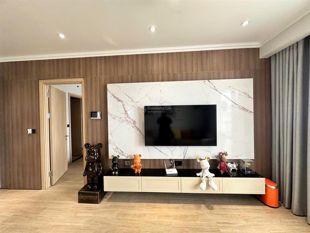 Cần cho thuê 3 pn citadines tầng cao ban công rộng