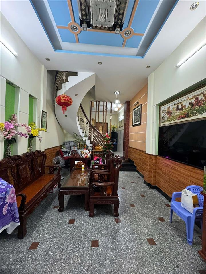 Bán nhà riêng tại nguyễn văn cừ, 3,79 triệu, 44m2, 3pn, 3wc, giá ưu đãi