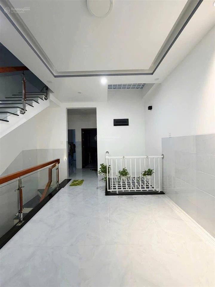 Bán nhà mặt phố tại nguyễn văn cừ, 10,3 tỷ, 75,8m2, siêu hot chỉ với