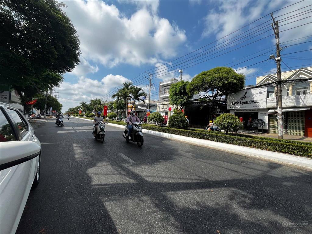 Bán nhà mặt phố nguyễn trung trực, cách đống đa 50m, gần ngân hàng acb. thuận tiện kinh doanh
