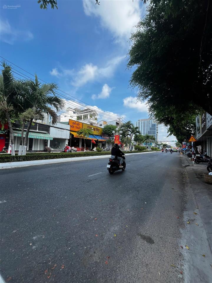 Bán nhà mặt phố nguyễn trung trực, cách đống đa 50m, gần ngân hàng acb. thuận tiện kinh doanh