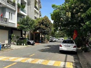 Bán nhà gs02 ngay go dĩ an, tphcm. nhà 1 trệt 2 lầu 1 tum, 4 pn, 4 wc.
giá 9 tỷ xxx thương lượng