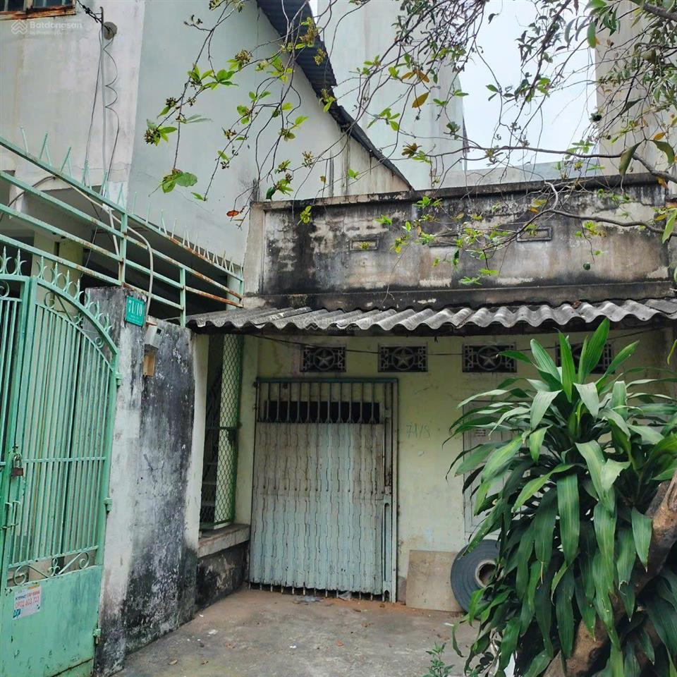 Mình chính chủ 1%
bán nhà đường 385 phước long a thủ đức dt.140 m2 trệt 1 lầu hoàn công đ