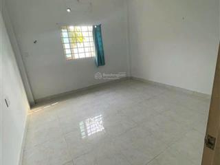 Ởi hàng hiếm 5, 5tỷ 3 tầng
nhà 1 trệt 1 lầu phường tam phú giá bán 5ty50 còn tl nhẹ
thiết kế tr