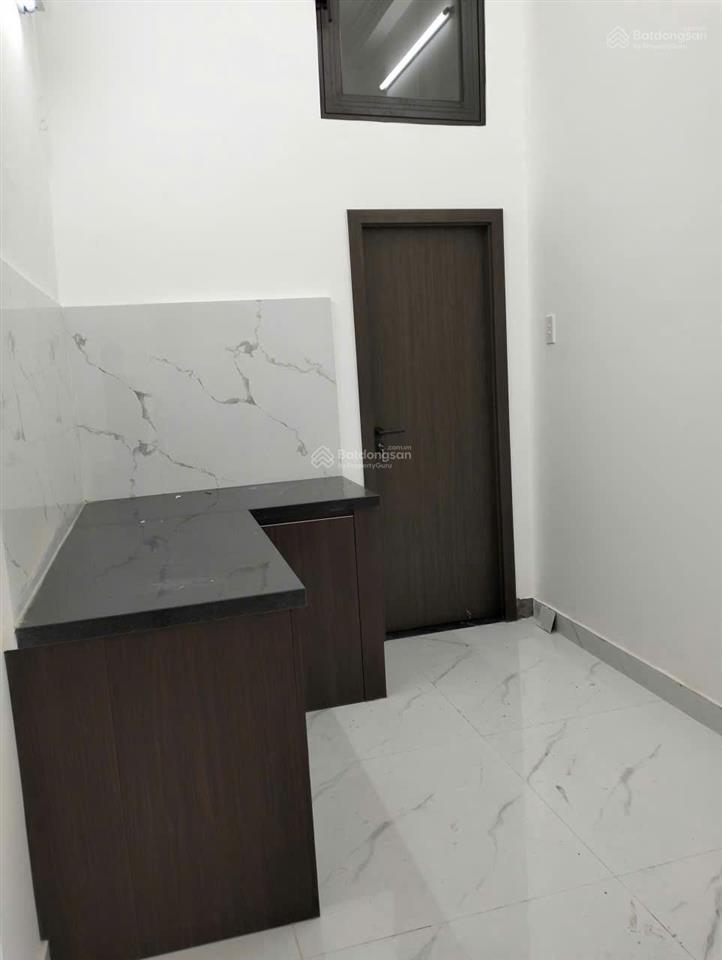 Linh tây  kha vạn cân dt 52m²  giá 4,9 tỷ tl p. khách, bếp, 4p. ngủ, ... dt 50m²