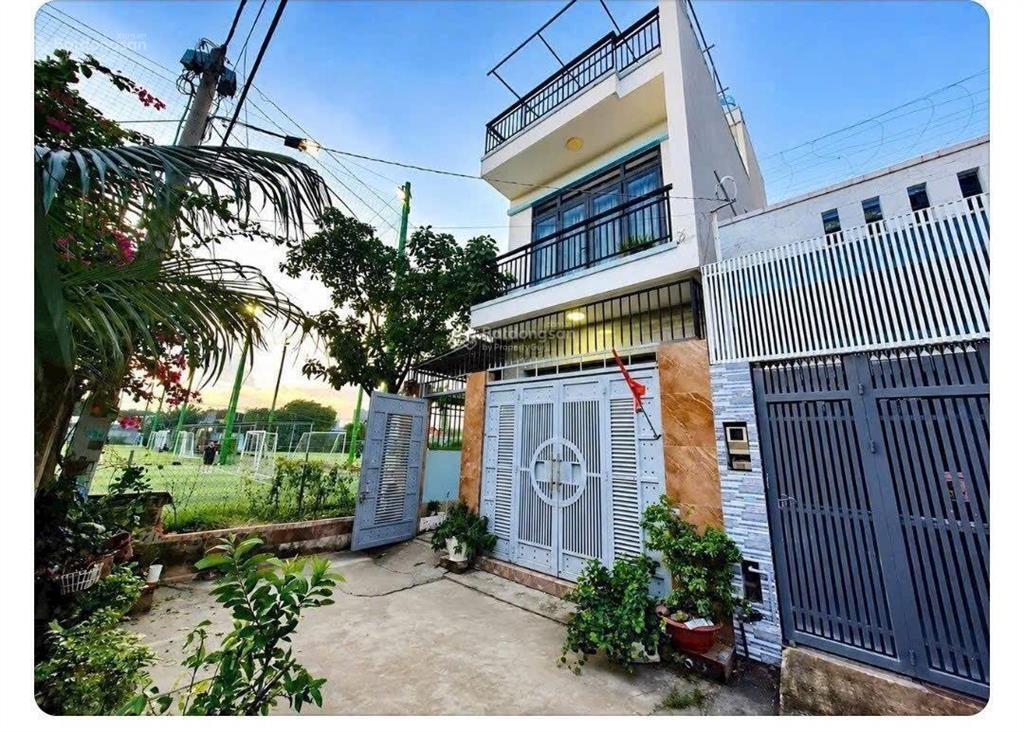 Nhà đg 22. phường linh đông  trệt 1 lầu 3pn 3wc 1pk 1 bếp  dt 82m²  cn 55.4m² giá 6,9 tỷ