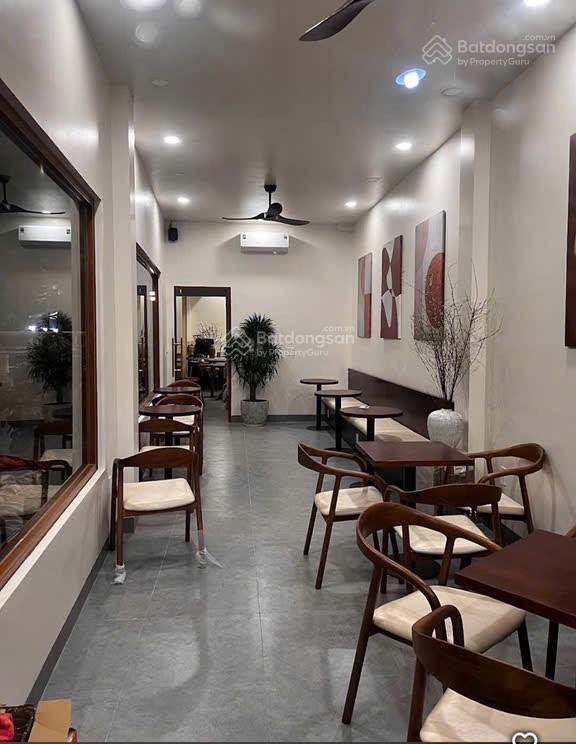 10 tỷ  dt 130m2 (6 x 22m).  có 3pn, 3wc  sổ hồng riêng.  doanh thu 50tr tháng  linh xuân