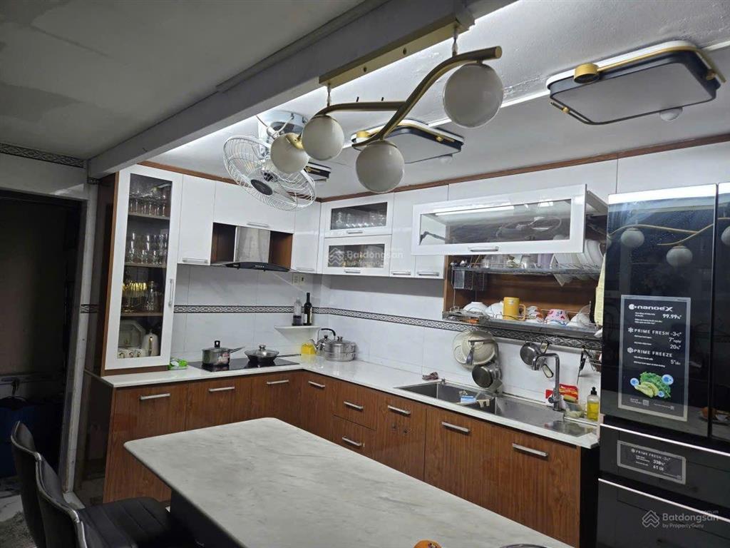 Bán nhà trệt 2 lầu đường 11 linh xuân, dt 60m2, hẻm xe hơi. giá 5,5 tỷ.