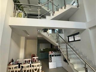 Chủ gửi  bán nhà góc 2 mt đường 38 hbc  diện tích 66m2  nhà 1 trệt 1 lửng 2 lầu. 4pn