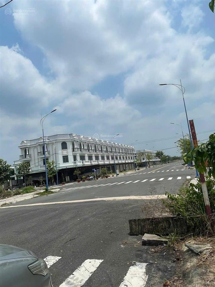 Mở bán dự án đức phát 3 ngay mặt tiền đường ql13 diện tích 95m2 giá 4tỷ1