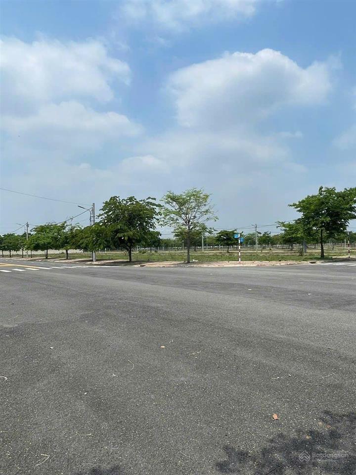 Mở bán dự án đức phát 3 ngay mặt tiền đường ql13 diện tích 95m2 giá 4tỷ1