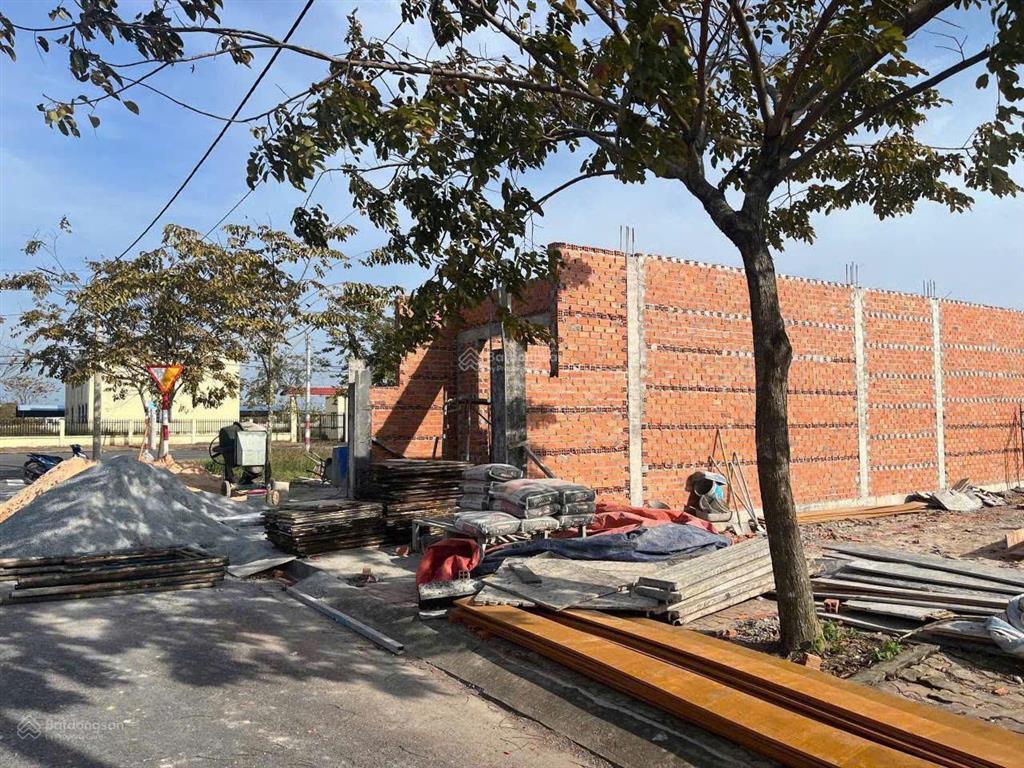 Mở bán dự án đức phát 3 ngay mặt tiền đường ql13 diện tích 120m2 giá 3tỷ950
