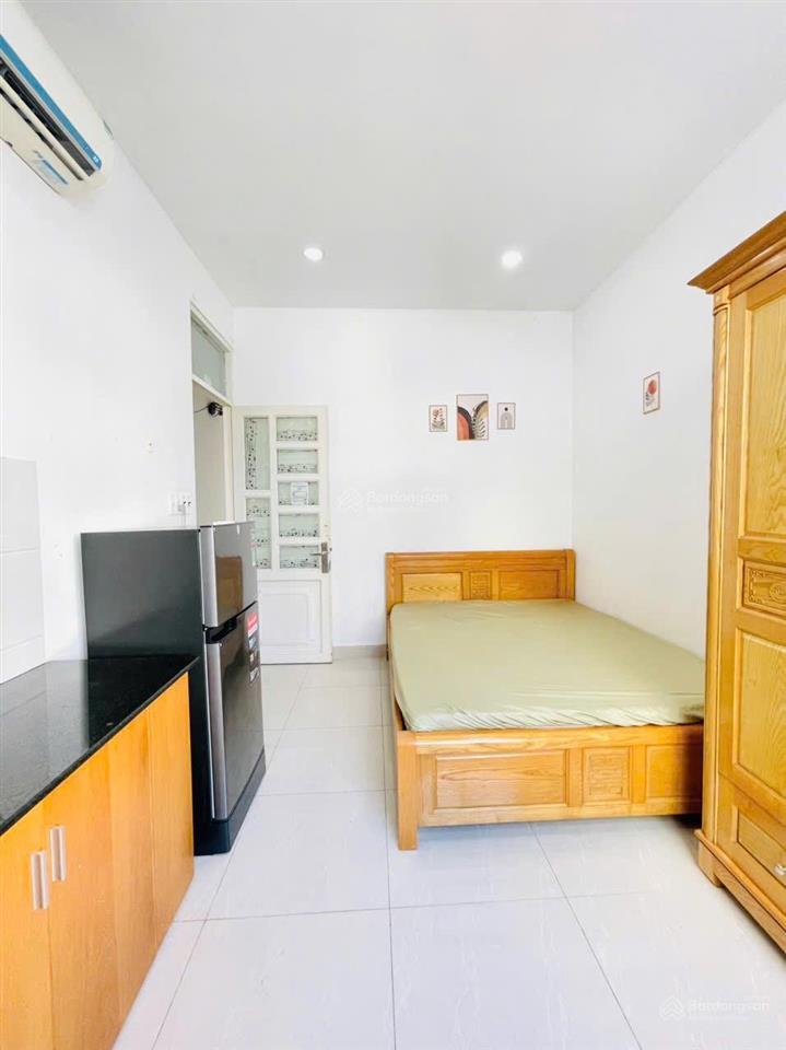 Phòng cửa sổthang máyfull nội thấttrục nguyễn hữu cảnhmetro văn thánhdễ đi quận 1cầu ba son