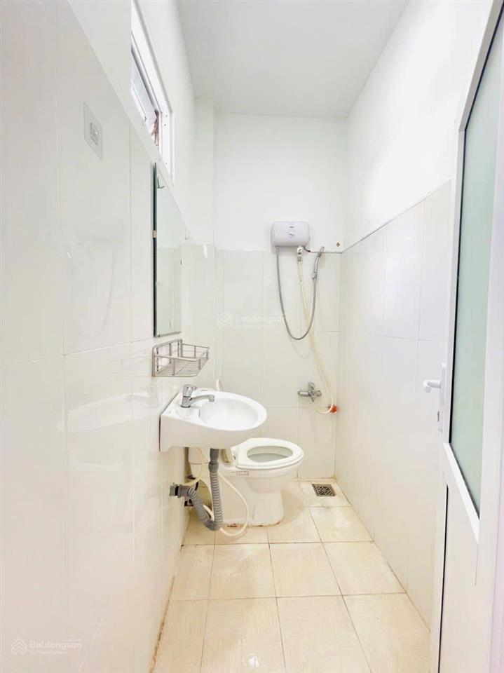 Phòng cửa sổthang máyfull nội thấttrục nguyễn hữu cảnhmetro văn thánhdễ đi quận 1cầu ba son