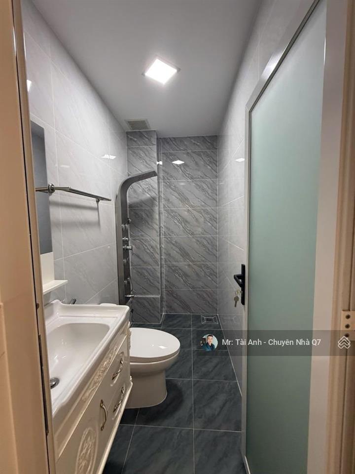 Thanh lý mặt tiền mai văn vĩnh ngang 5,5m//6 tầngthang máy xịn// dòng tiền 750 triệu/năm  22,9 tỷ