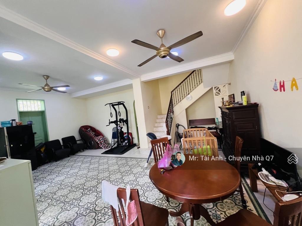 Biệt thự cổ điển, lô góc 2 mặt tiền nguyễn văn linh  ngang 9m view sông thoáng mát chỉ 17,3 tỷ
