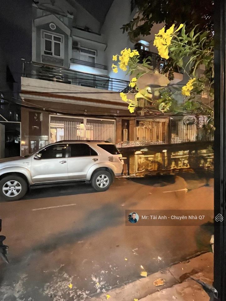 Chỉ hơn 9 tỷ, bán gấp nhà 5 tầng, mặt tiền đường số lý phục man, nội thất sẵn  mời chủ mới vào!