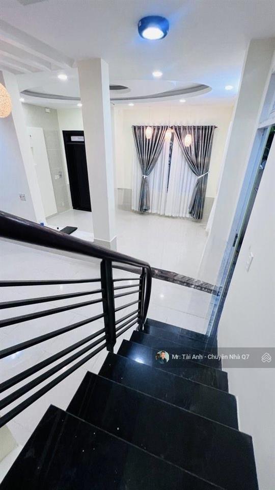 Hàng xóm himlam, nhà 3 tầng kiên cố, ngang khủng 8,8m dọn vào ở ngay chỉ 8 tỷ nhỉnh