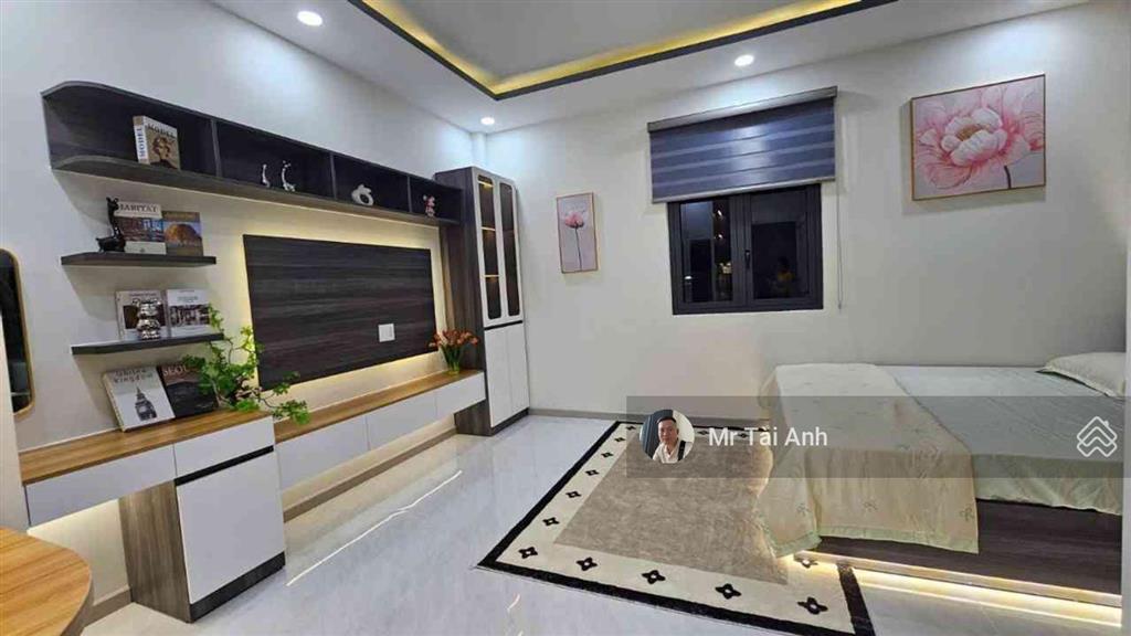 Bán gấp nhà hoàng quốc việt đẹp không tì vết 5 tầng full nội thất đẳng cấp, sang trọng chỉ 16 tỷ
