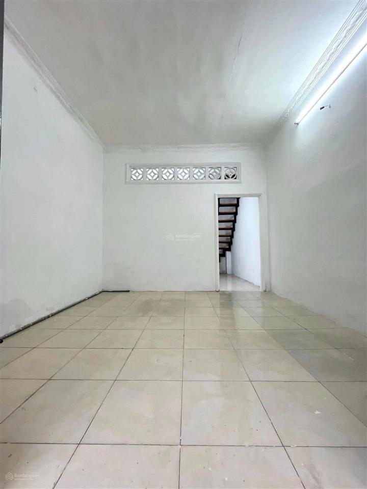 Nhà lô góc sổ hồng riêng  hẻm 3 gác 2 tầng không quy hoạch chỉ 3,3 tỷ thương lượng