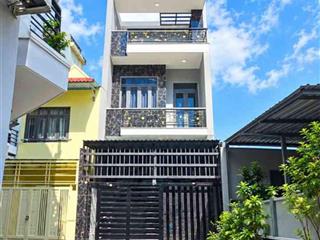 7,2 tỷ nhà 3 tầng, full nội thất, sát phú mỹ hưng mua ở an cư lâu dài