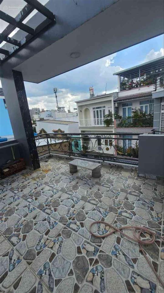 7,2 tỷ nhà 3 tầng, full nội thất, sát phú mỹ hưng mua ở an cư lâu dài