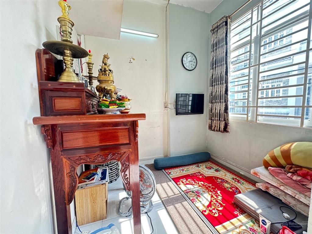 Nhà kế phú mỹ hưng 80m vuông vức  3 phòng ngủ, gara ô tô riêng, giá 6,5 tỷ